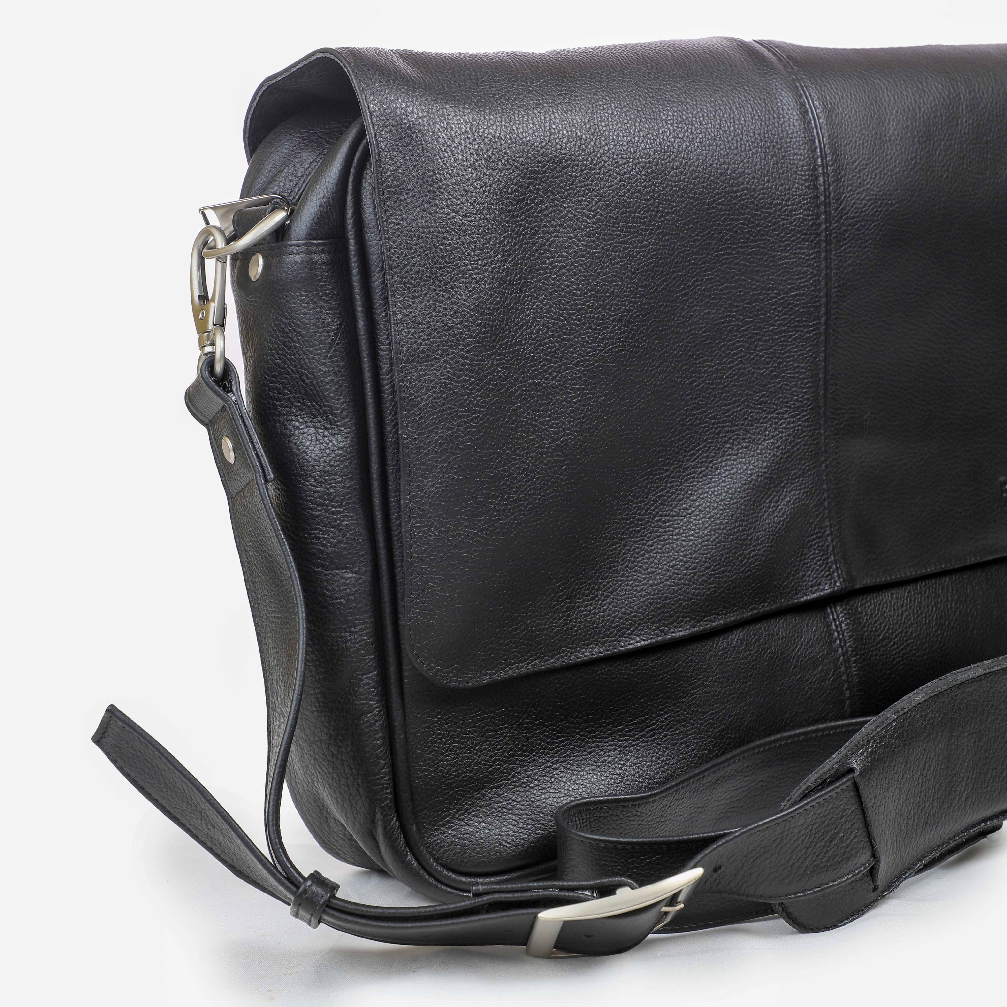Aiden Messenger Bag 