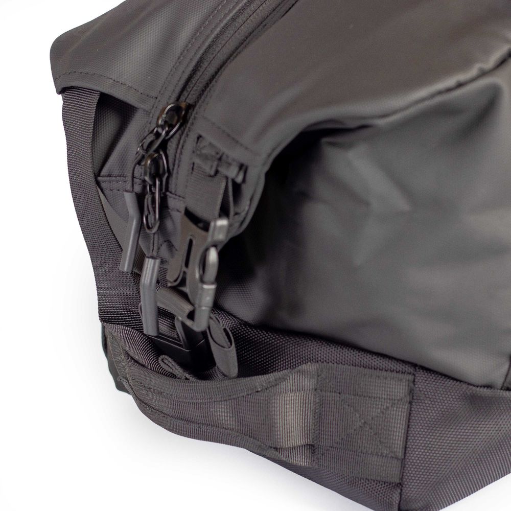 Armory Duffle Bag 
